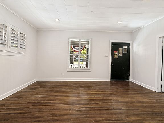 5th image of 2004 Fairmount Ave