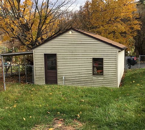 3rd image of 1333 Pottsville St