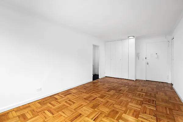 Rented by GoodRock Realty | media 12