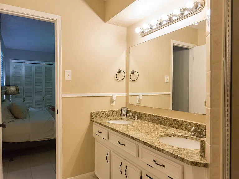 25818 Leafywood Dr — Photo 16