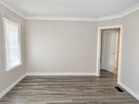 4th image of 738 Mount Pleasant Rd