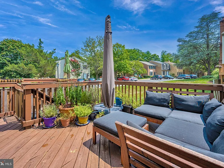 6402 Montrose Rd — Photo 35