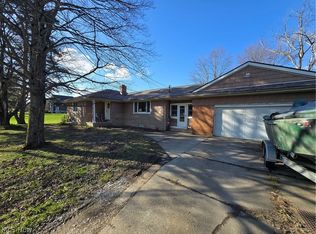 3448 Akins Rd, North Royalton, OH 44133