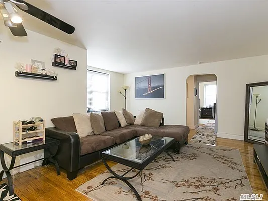 Sold by Douglas Elliman | media 21