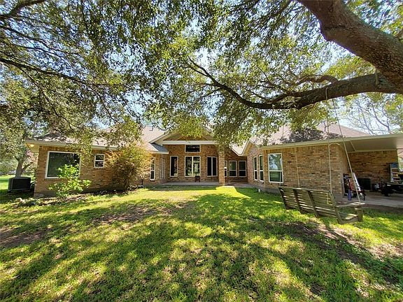 3rd image of 32711 Grove Park Dr