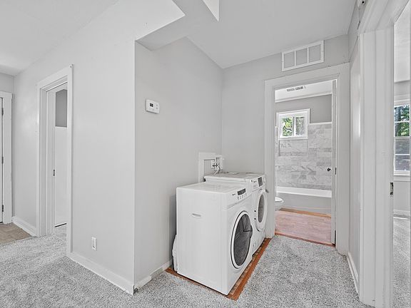 5th image of 137 York Dr