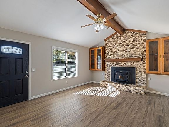 5th image of 956 Lightfoot Rd