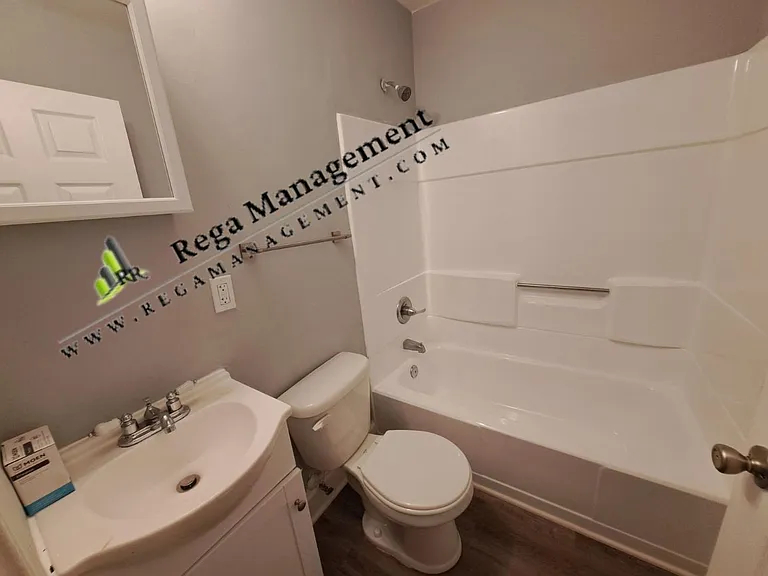 912 Pittsburg Ave — Photo 13