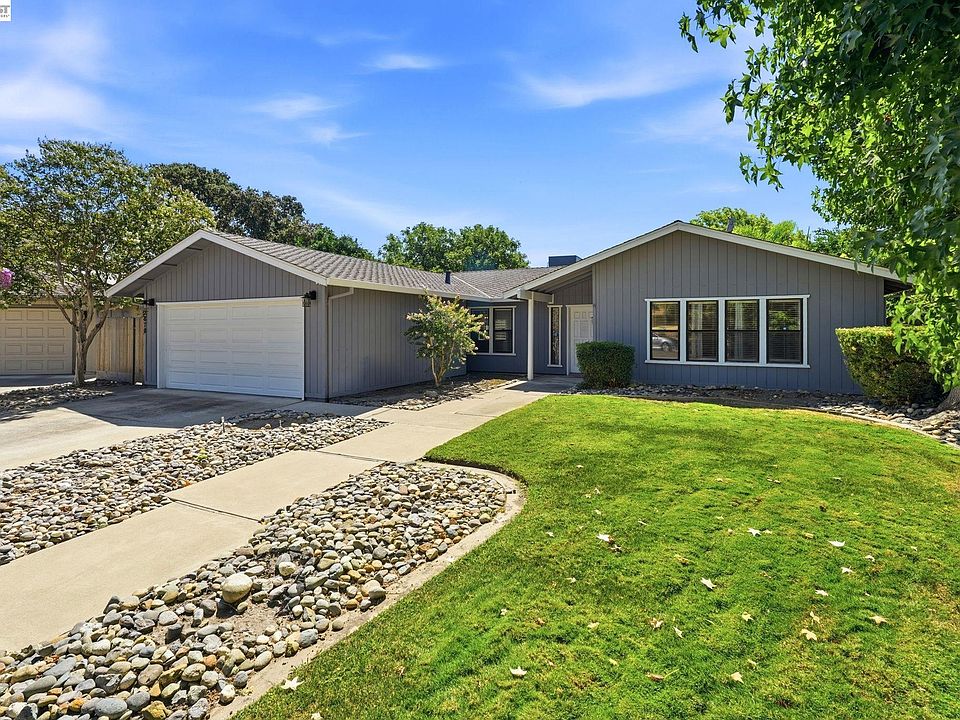 1st image of 2870 Smoke Tree Cir