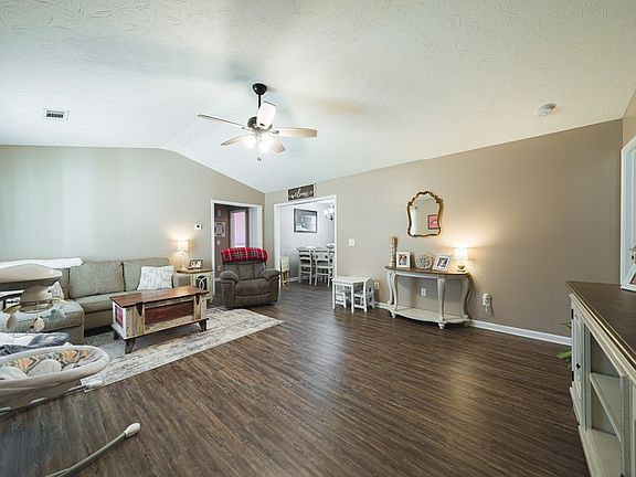 5th image of 76 Lee Road 324
