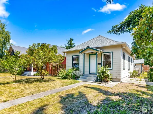 1823 Rainier Avenue, Everett, WA 98201