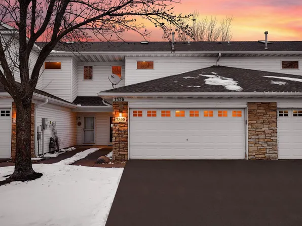 7558 6th St N, Oakdale, MN 55128