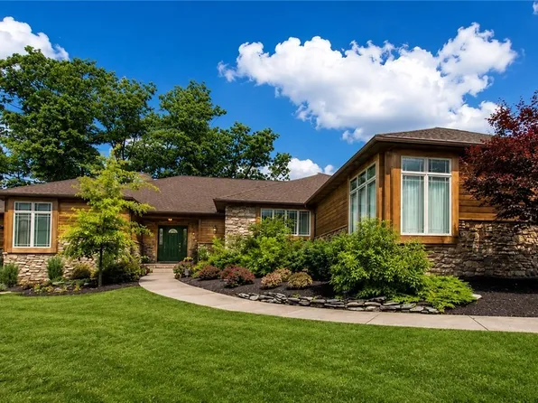 3909 Weymouth Woods Dr, Medina, OH 44256
