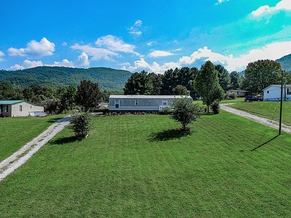 4th image of 1556 Bullard Dr