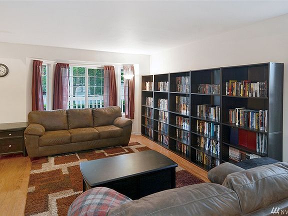5th image of 13521 Huntley Pl NW