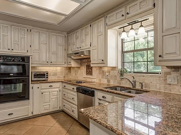 3rd image of 1401 Summer Breeze Ct