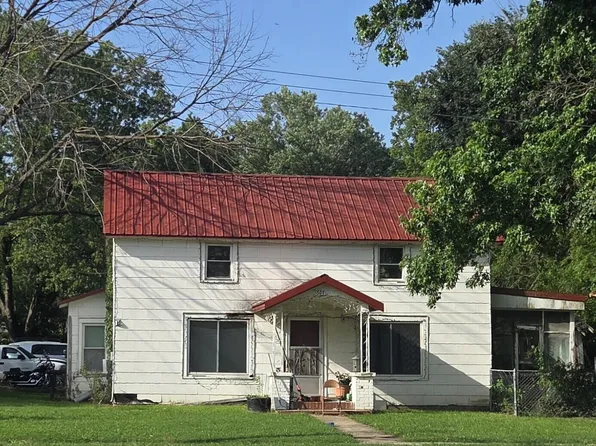 307 W Rose Avenue, Crane, MO 65633