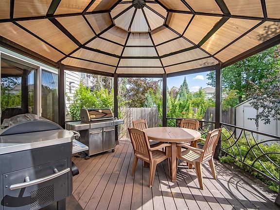 2nd image of 65 Summercourt Ter
