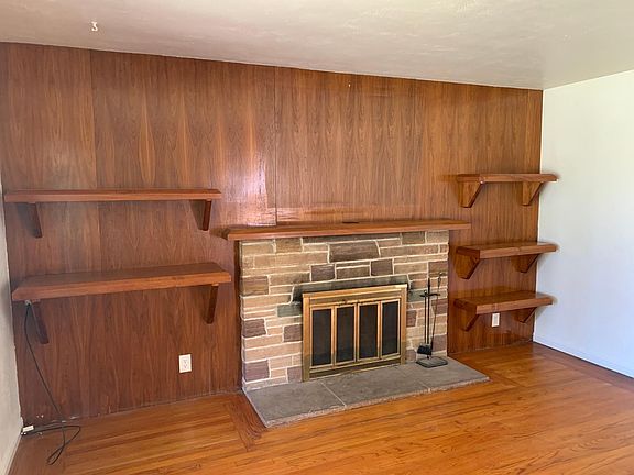 5th image of 5709 Carlson Dr