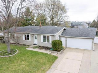 2865 Metry Ct NE, Grand Rapids, MI 49525