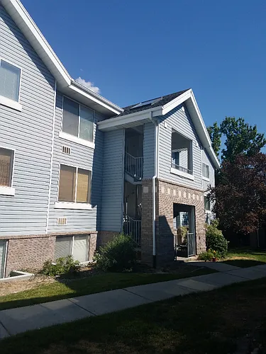 1559 N Riverside Ave #10 Photo 1