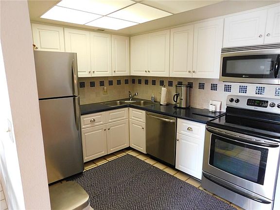 2nd image of 830 S Gulfview Blvd APT 302