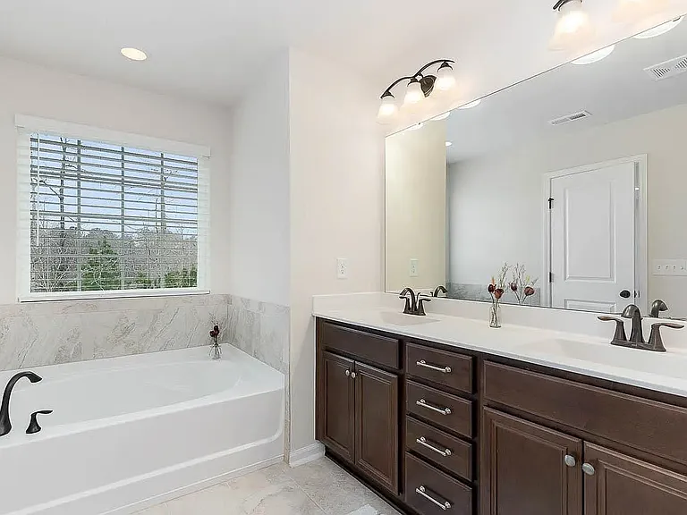 1332 Southpoint Trl — Photo 16