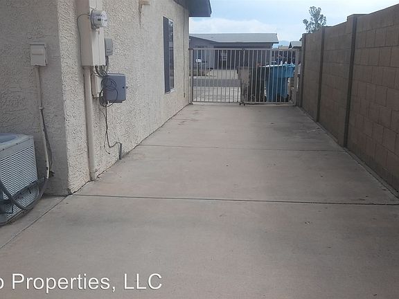2nd image of 6946 W Wilshire Dr