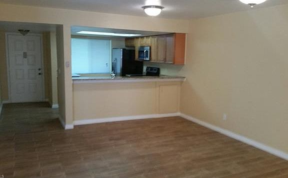 5th image of 13090 Cross Creek Ct APT 208