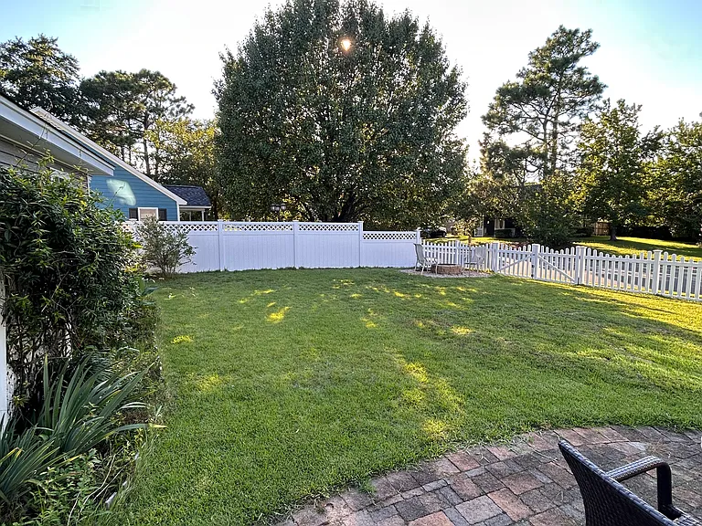 6700 Rushwood Ct — Photo 2