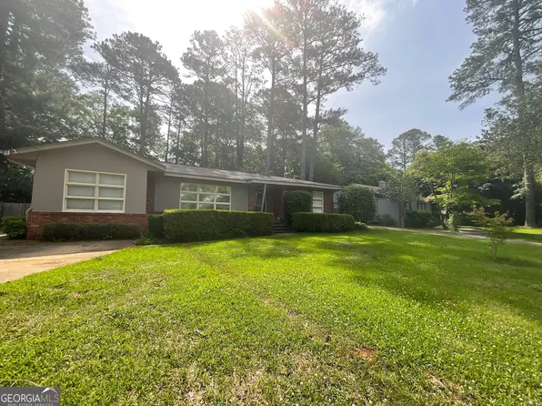 402 Ridgecrest Rd, Lagrange, GA 30240