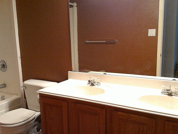 4th image of 230 Lancelot Dr