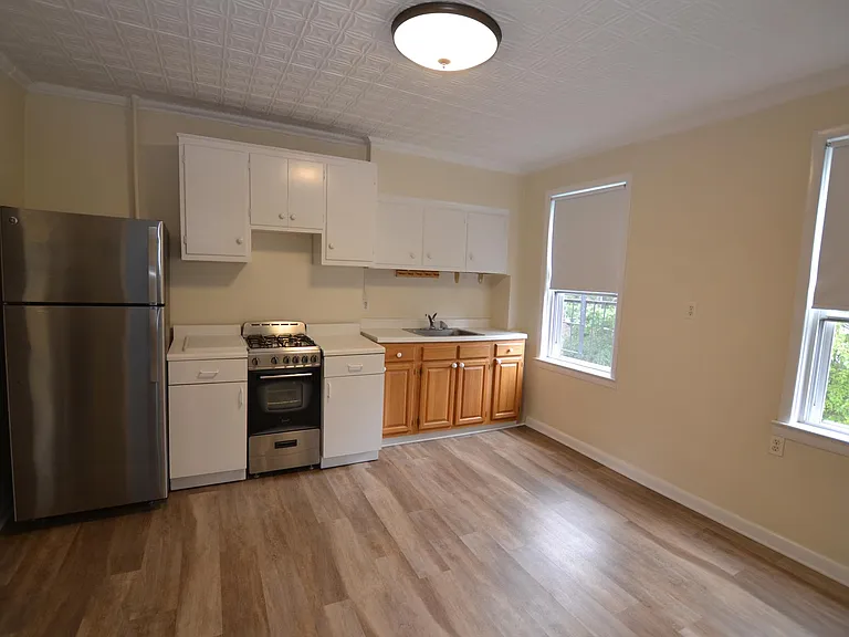 106 Park Ave #4 — Photo 18