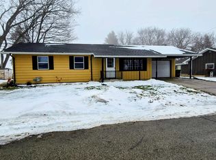 106 Fairview Ct, Fairwater, WI 53931