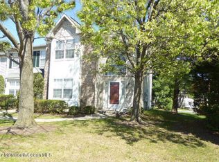 34 Ambrose Ct, Holmdel, NJ 07733