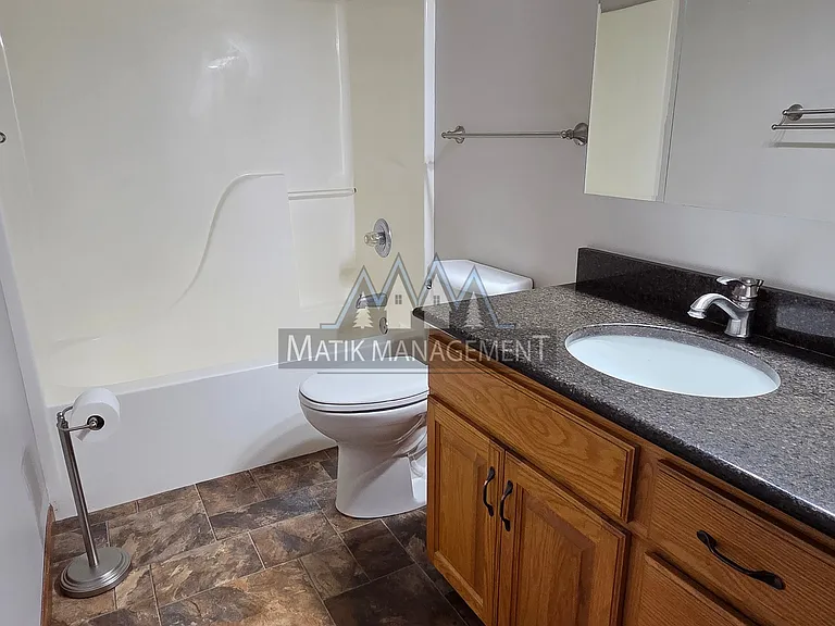 718 10th St SW — Photo 29