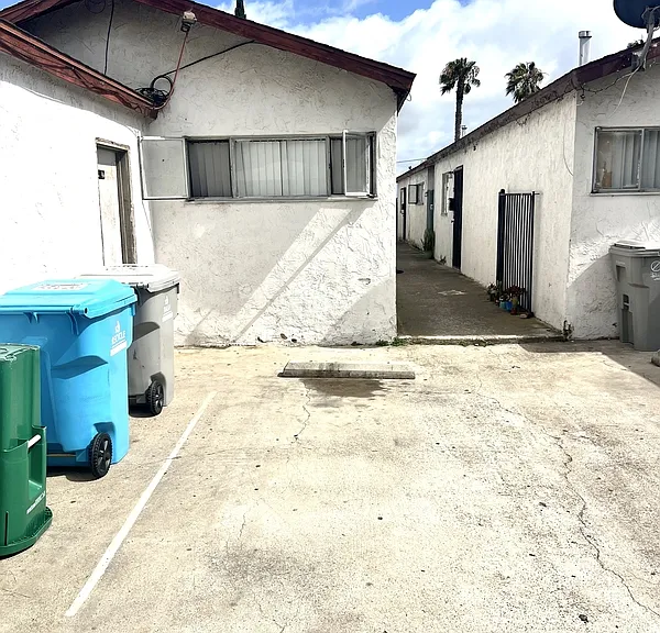 2160 Grand Ave — Photo 17