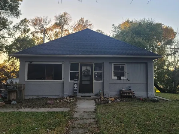 11 S Quinn St, Bricelyn, MN 56014