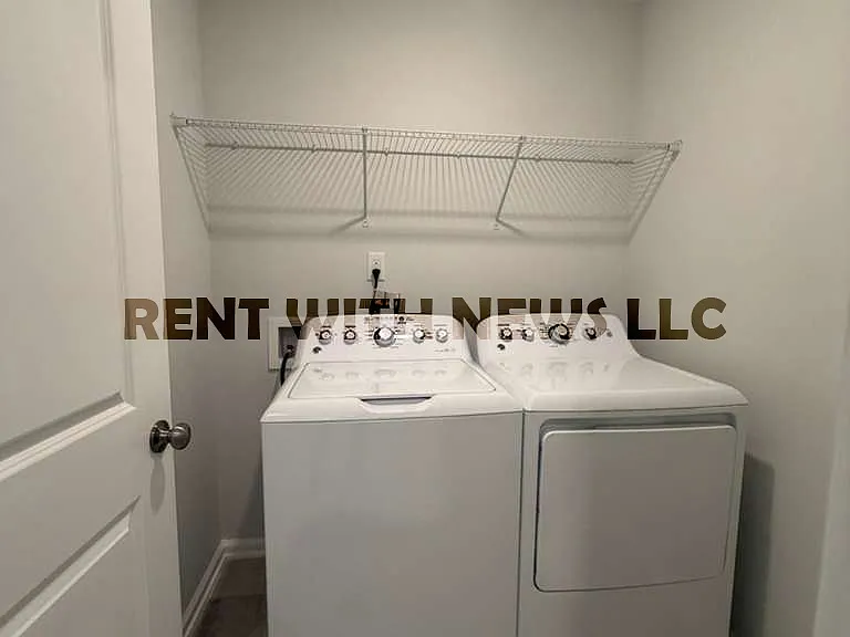 115 Hunston Dr — Photo 21