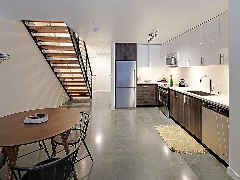 Rooster Apartments — Photo 6