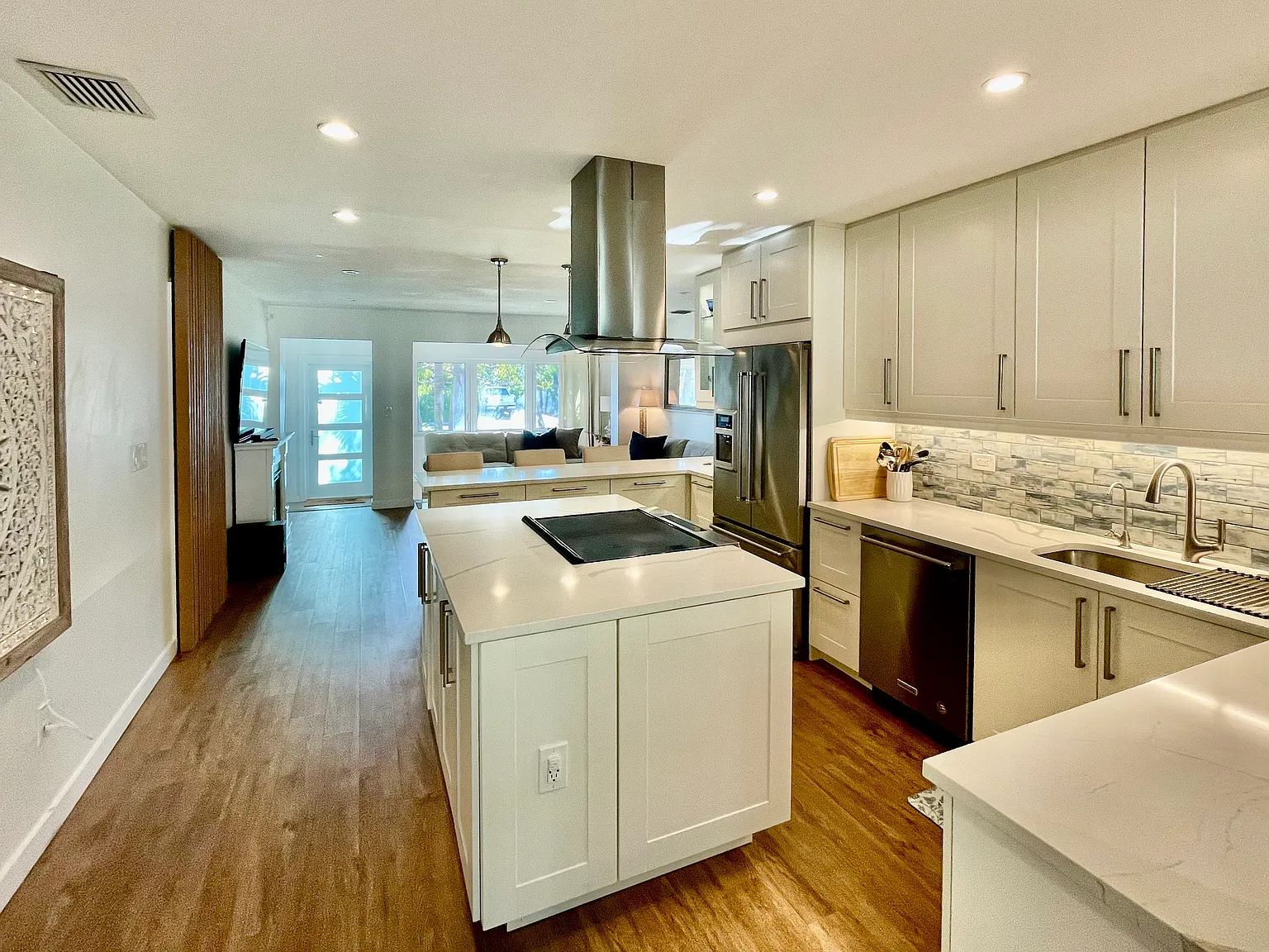 808 SE 4th Ave — Photo 4