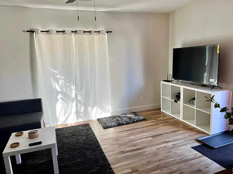 1810 N Garrett Ave #218 — Photo 8
