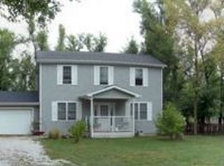 260 E Warren St, Warrensburg, IL 62573