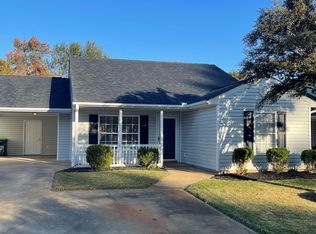 852 W Emerald Springs Dr, Boiling Springs, SC 29316