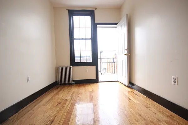 Rented by Nooklyn NYC LLC | media 17