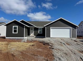 2018 Red Fox Ln, Kaukauna, WI 54130