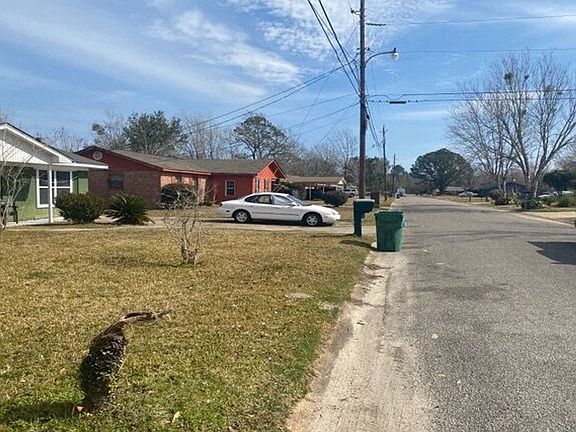 2nd image of 4724 Cardinal Dr