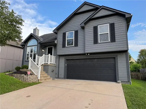 18881 W 160th Ter, Olathe, KS 66062