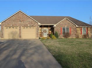 508 Mulberry St, Pleasant Hill, MO 64080