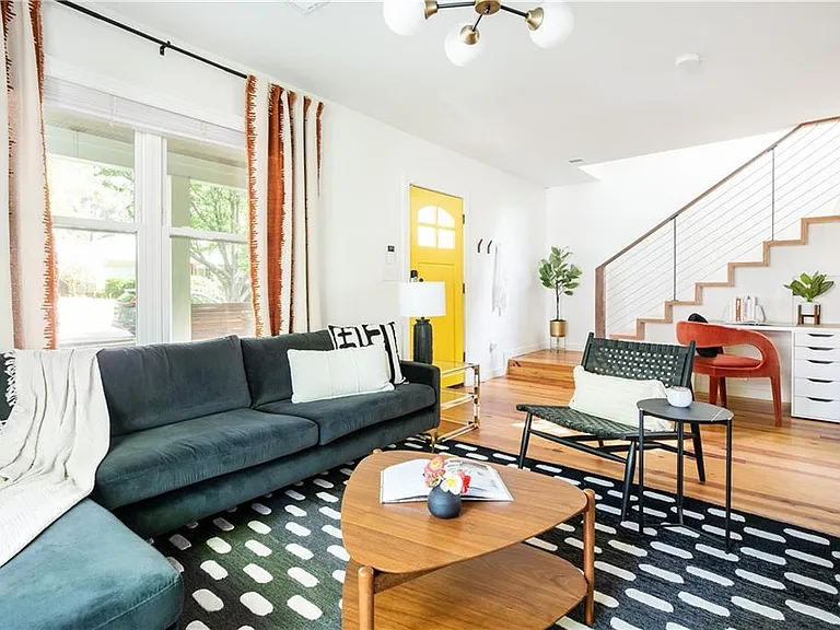 715 Hobart Ave SE — Photo 7